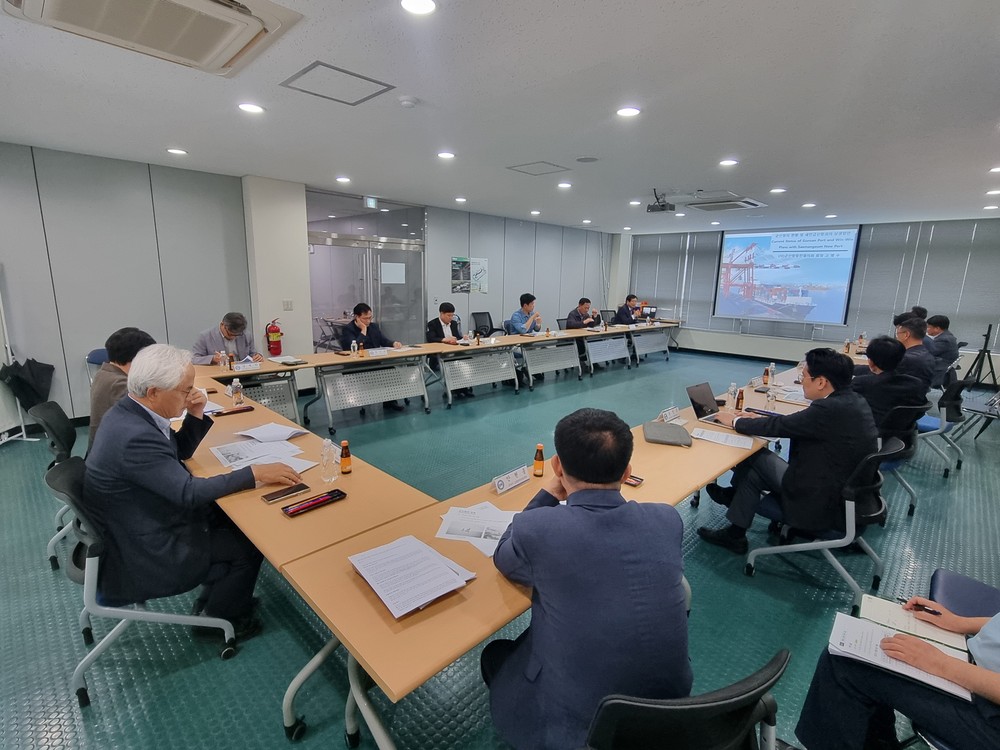 전북자치도, 항만 발전 전략 찾는다… 2025년 제1차 항만물류 연구·자문회 개최
