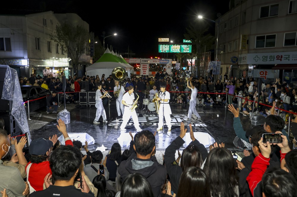 '2025 군산시간여행축제' 공식 협찬사 모집