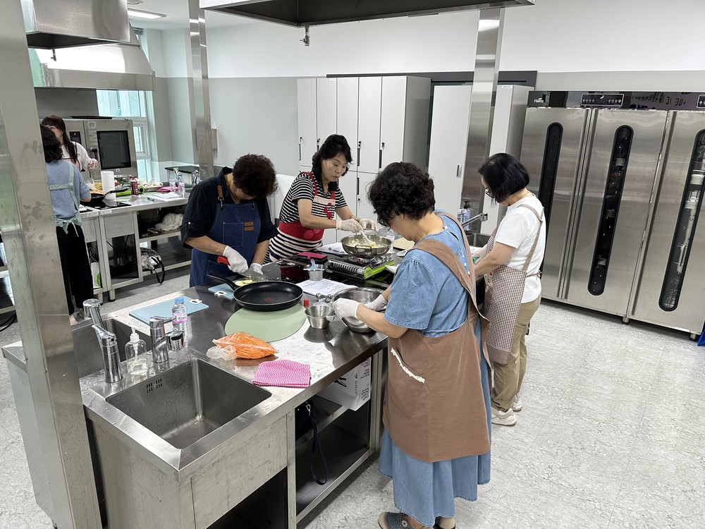 평창군어린이급식관리지원센터, '짠맛 빼go! 건강은 더하go!' 저염 간식 만들기 조리사(원) 집합교육 진행