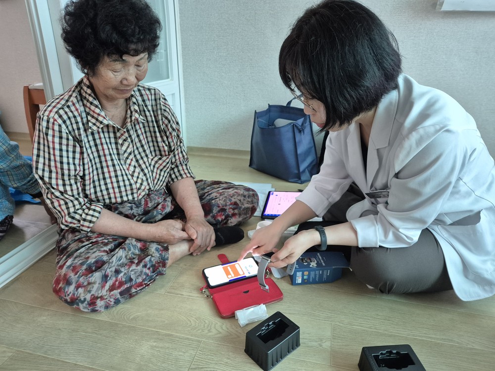 영덕군, AI·IoT 어르신 건강관리사업 모집 목표 조기 달성