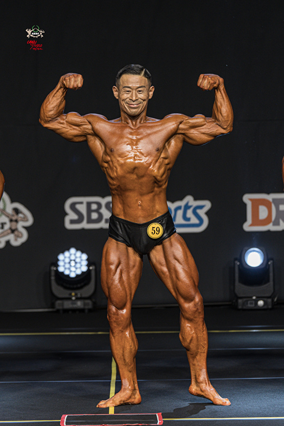 괴산군청 황순철 선수, 아시아 보디빌딩 대회서 은 2·동 1 획득 쾌거