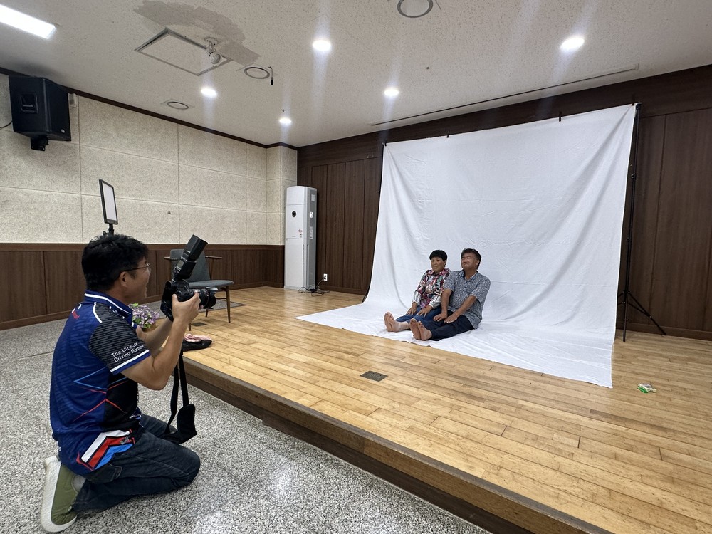 강화군장애인복지관, “가족의 진솔한 순간 흑백사진으로 남겨드려요!”