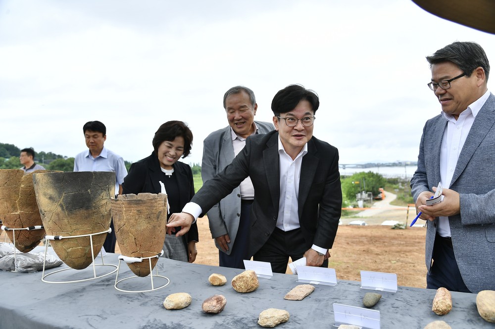 인류문명 기원 한반도 중심지 김포, 전국 최대 규모 신석기 주거유적 발굴 현장 공개
