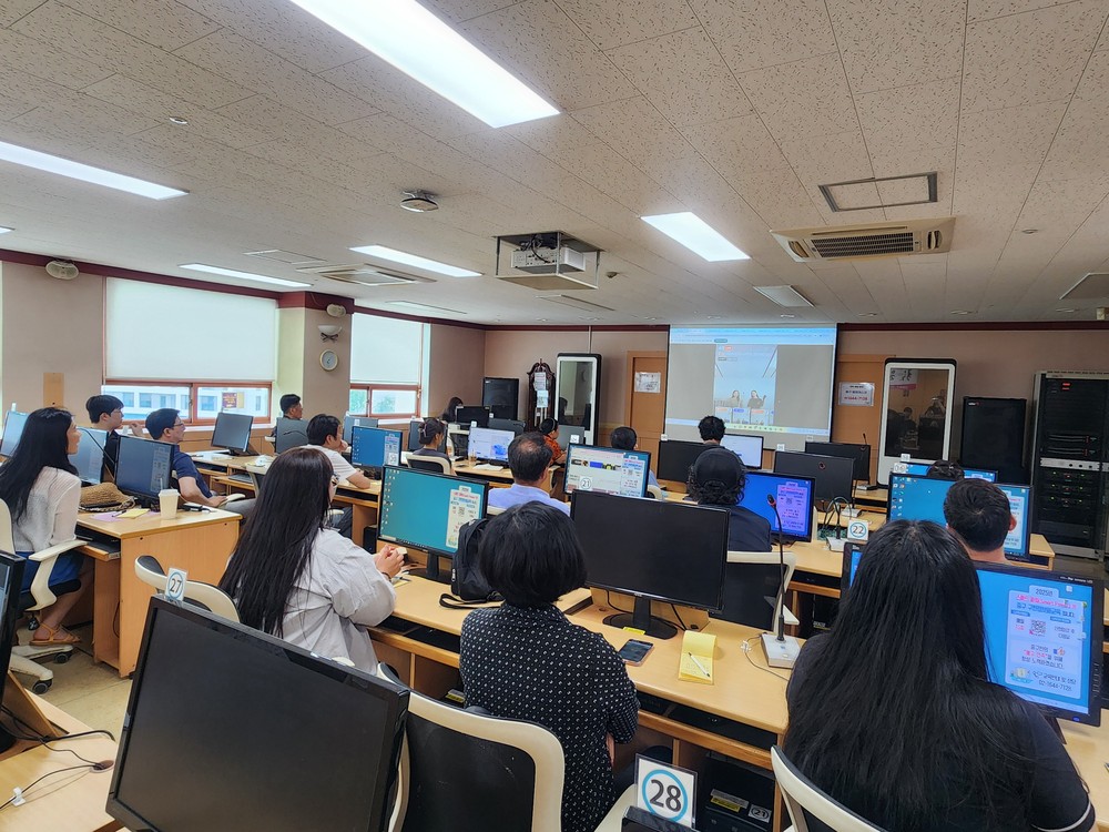 서울 중구, 전통시장 상인 온라인 판로 개척 지원… 라이브커머스 교육 및 방송 지원