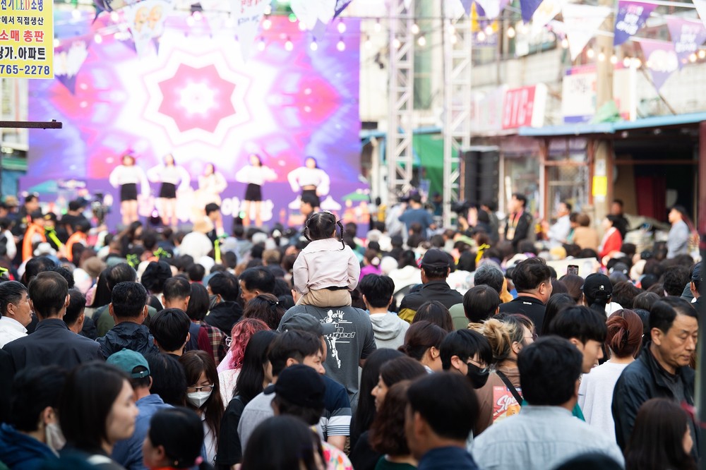 "또 가고 싶어요" 구미 낭만야시장, 재방문 의향 98%