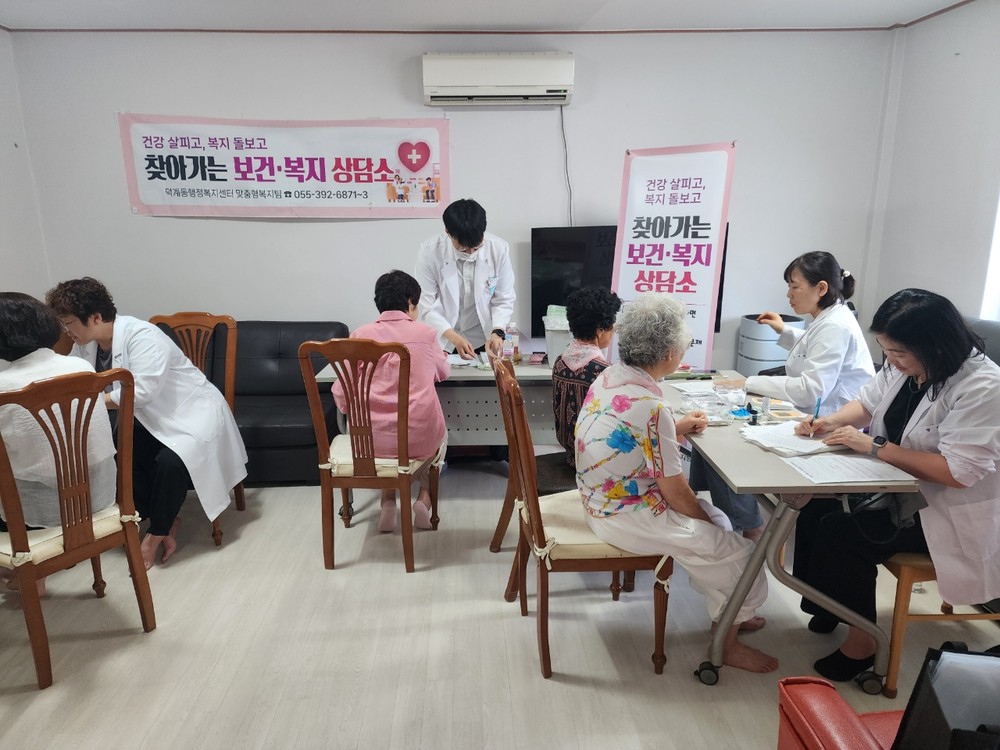 덕계동, 찾아가는 보건·복지상담소 운영 - 동일스위트아파트 경로당 방문해 맞춤형 건강·복지 상담
