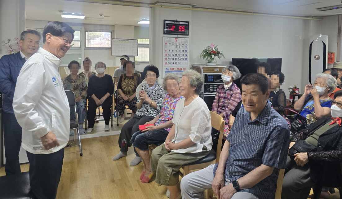 기장군, 경로당 현장방문 추진으로 지역 어르신들과 소통 강화
