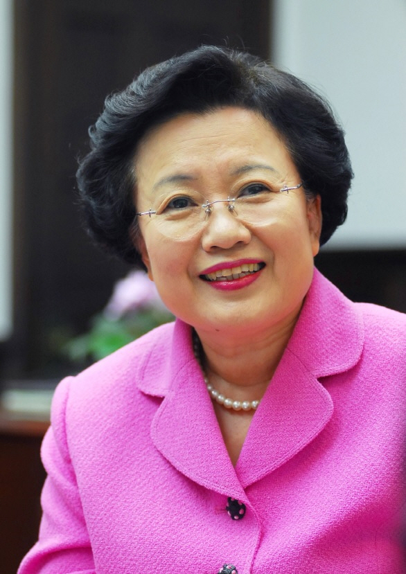 이배용 국가교육위원장, 세계유산 소수서원 첫 여성 원장에 취임