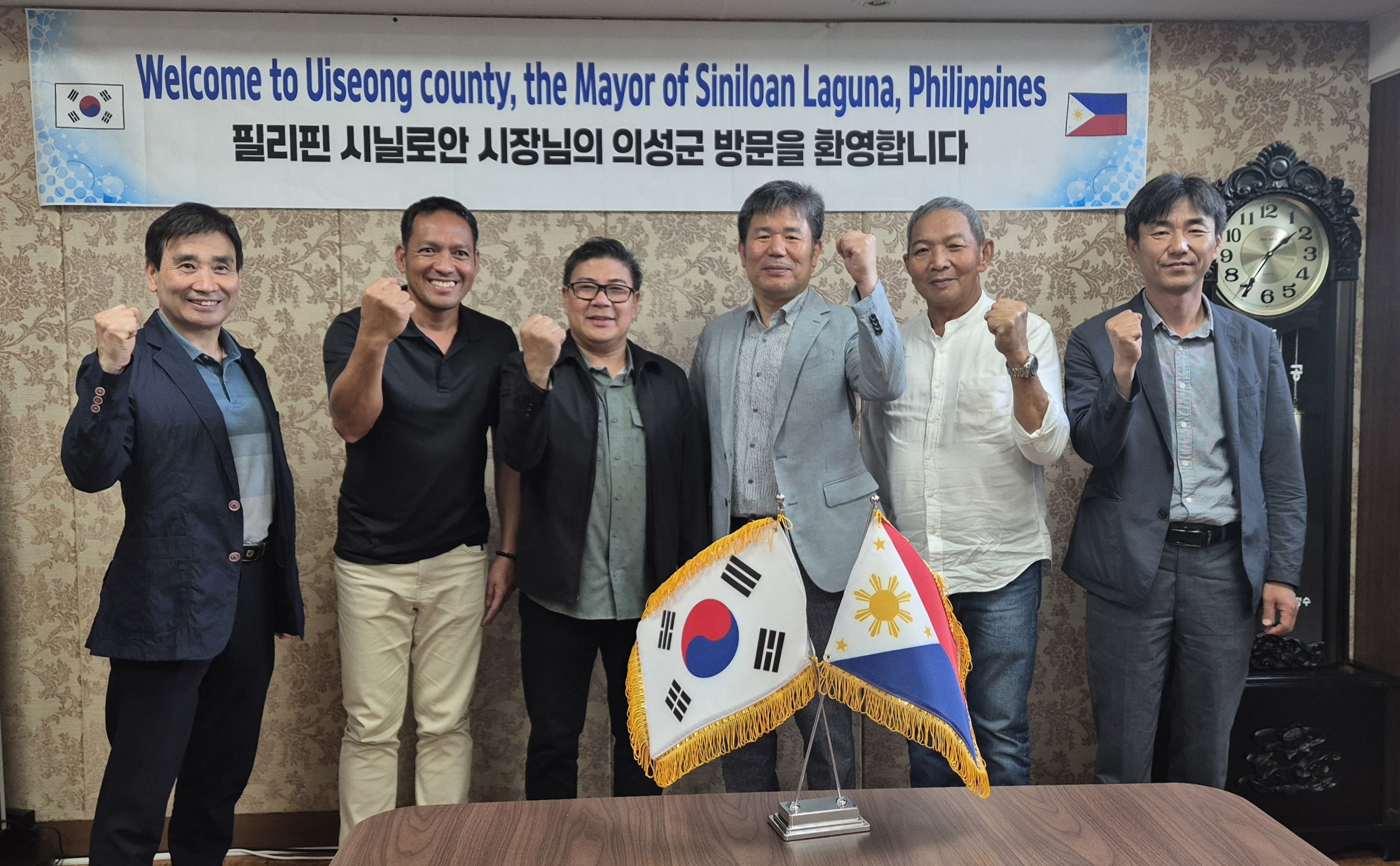 필리핀 시닐로안시 대표단, 의성군 방문