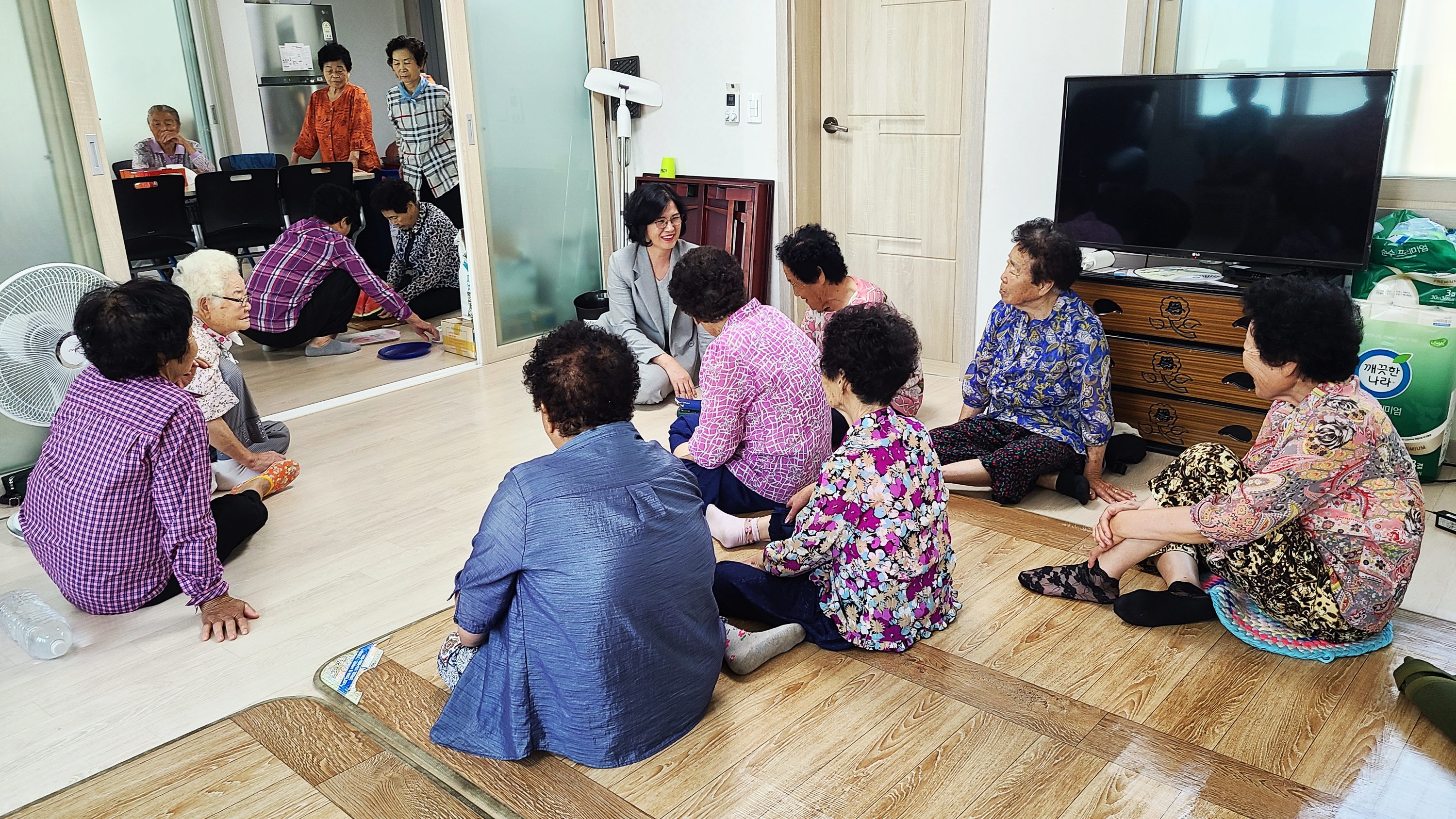 남지읍, 폭염 대비 무더위쉼터 방문