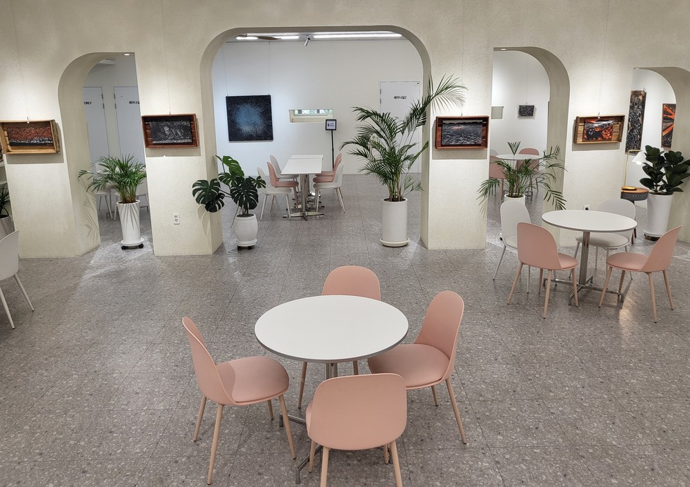 “고요함이 말을 걸다” 카페온에서 만나는 임동열 展