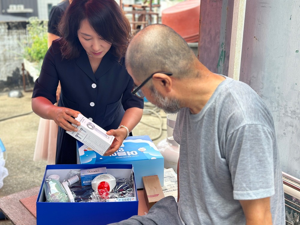 오산시 세마동, 폭염 대비 취약계층 주거 안전 점검 및 구호키트 지원