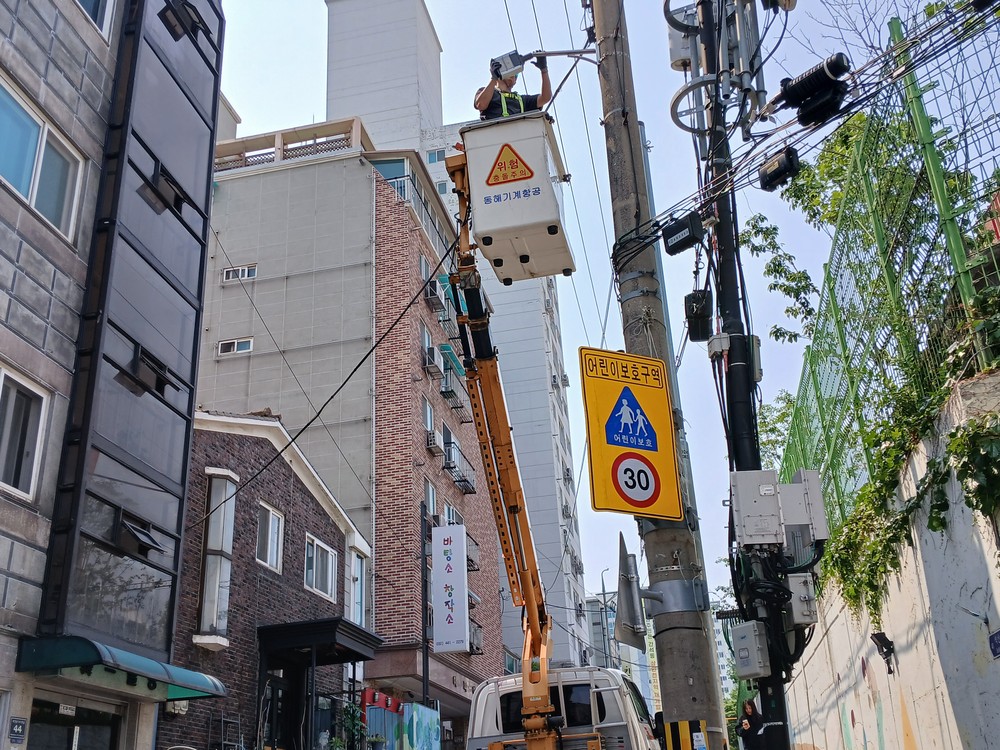 남동구 도시관리공단, 학교 주변 보안등 정비…안심 통학로 조성