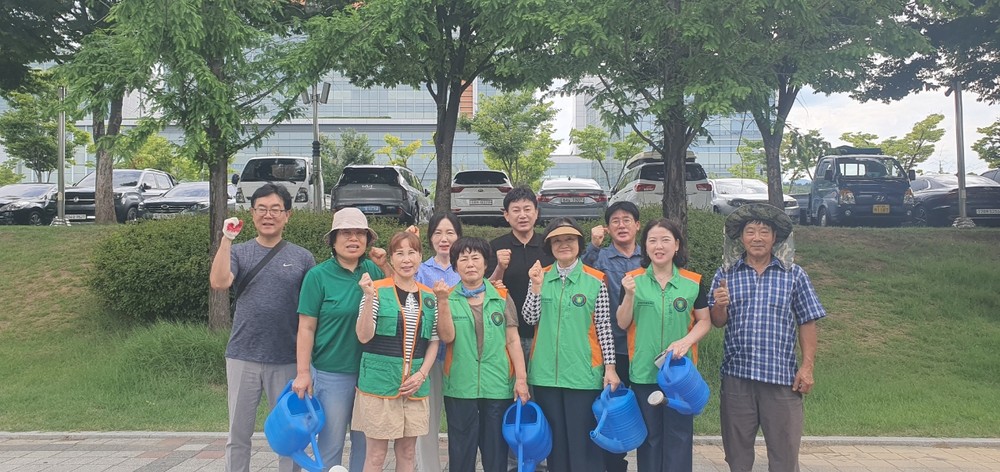 국우동 지역자율방재단 폭염대비 살수 작업 실시