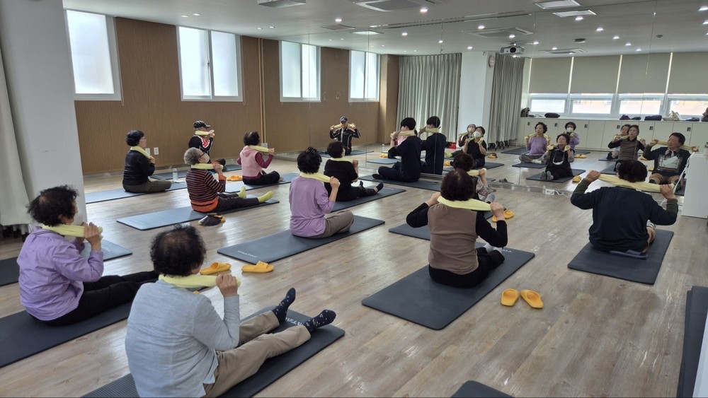 각종 건강지표 개선…금천구, 어르신 건강 놀이터 ‘건강장수학교’