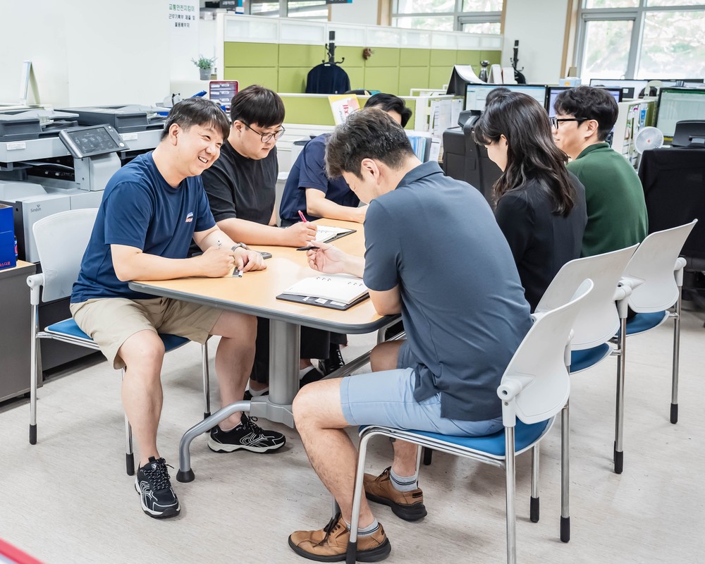 강동구 공무원, 올여름 패션은 쿨(Cool)하게! …반바지·샌들 출근 OK