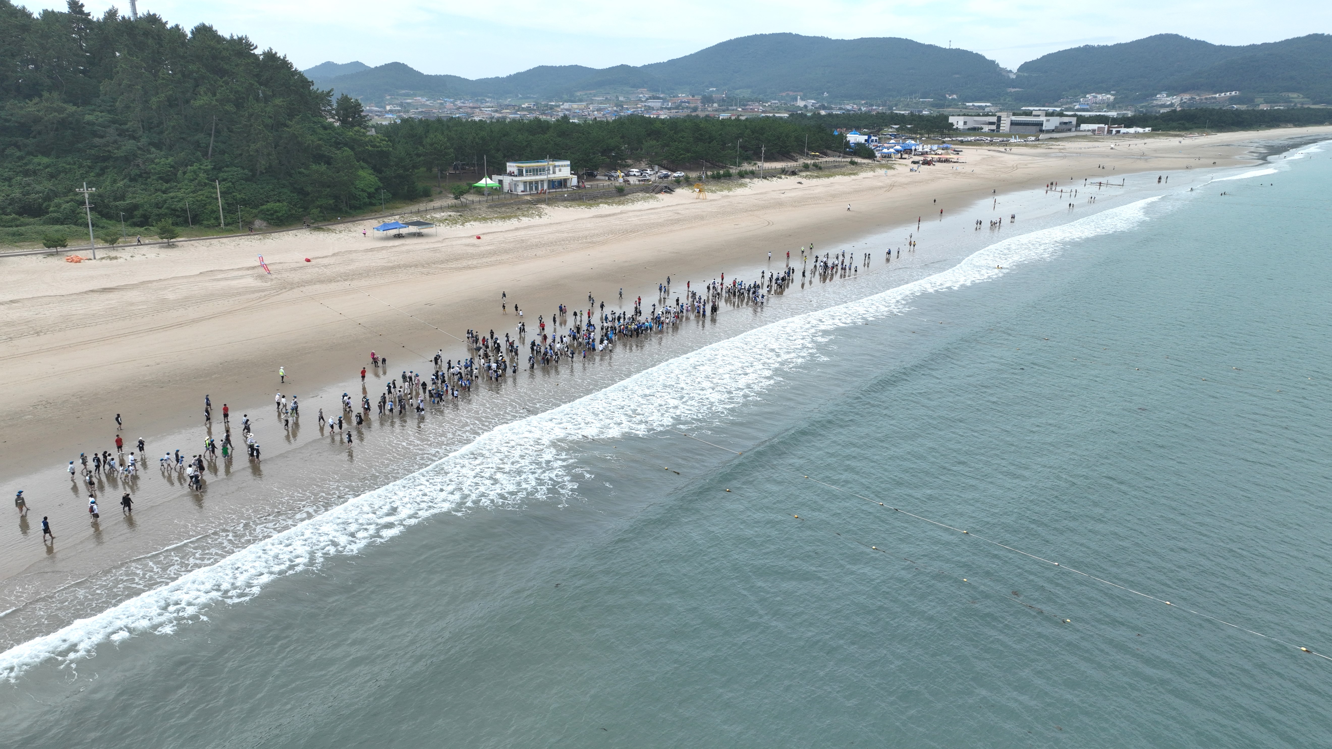 ‘발끝으로 완도 자연을 만나다’ 전국 맨발 걷기 축제 성료