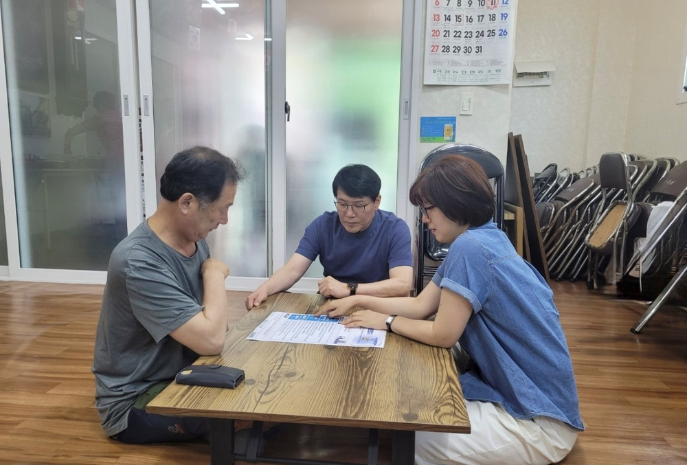 “곡성군, 마을공동급식 위생 점검과 폭염 대응 요령 집중 안내”
