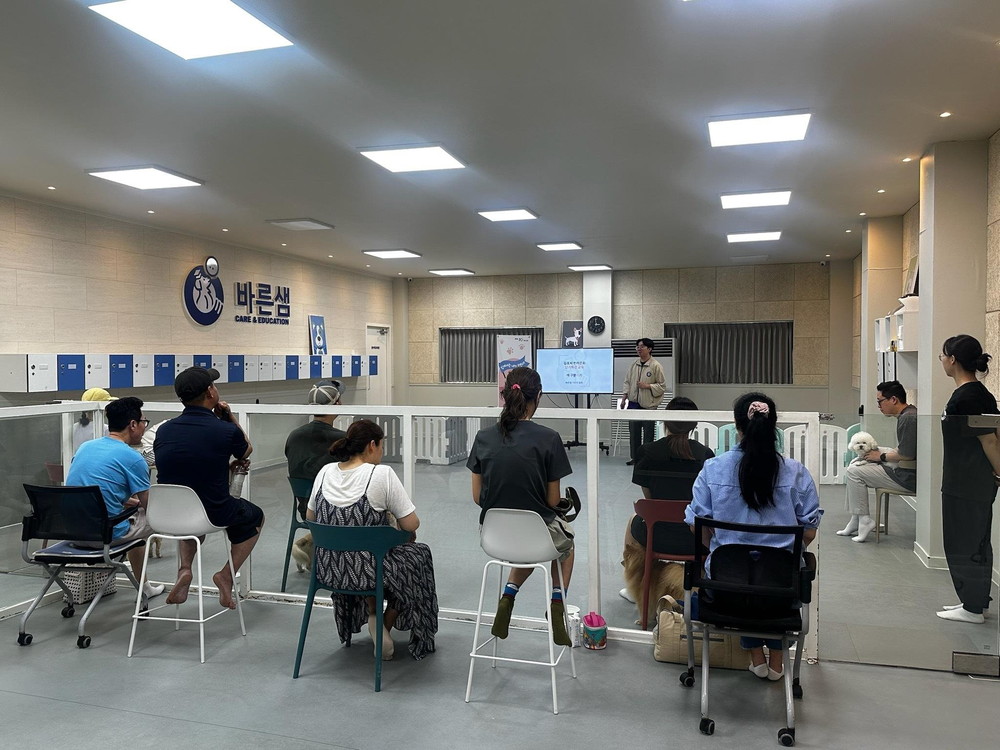 댕댕이랑 색도 배워요! 김포시 반려문화특강, 만족도 ‘엄지척’