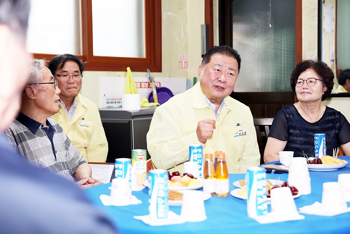 김경일 파주시장, 기록적 폭염 속 무더위쉼터 현장 점검