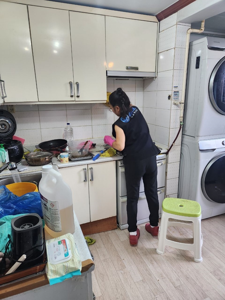 녹양동, 온정돌봄 서포터즈 성원크린과 7월 무료 청소 서비스 지원