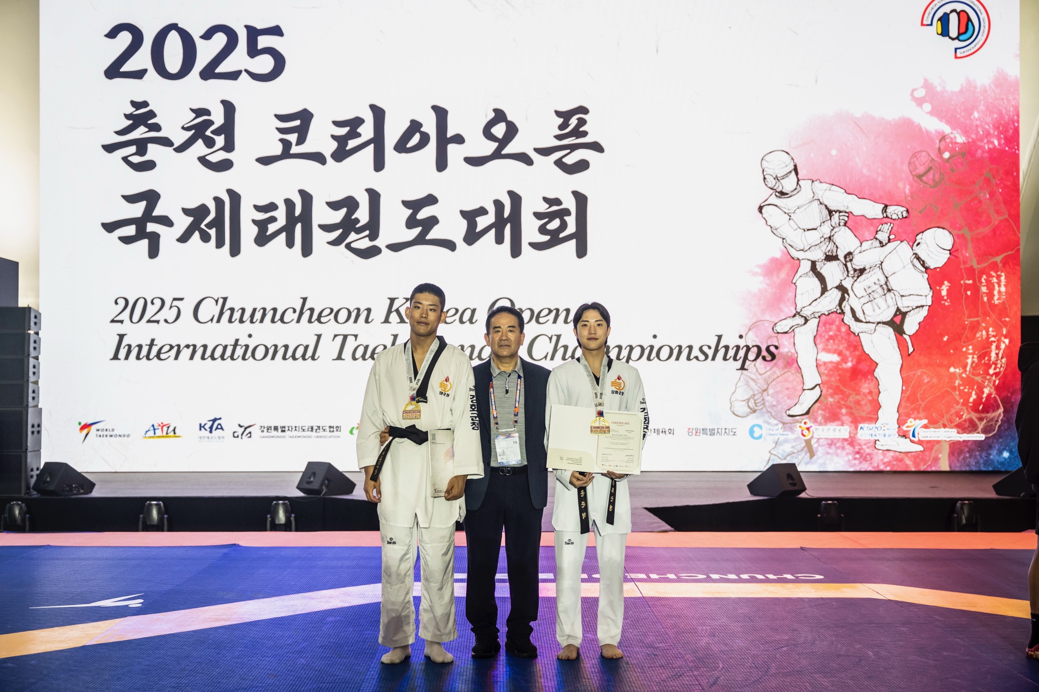강화군청 태권도팀, 값진 메달 수확하며 금빛 행보 이어가