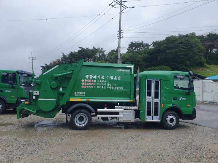 보령시, 생활폐기물 수거차량 5대 저상형 청소차로 새롭게 도입