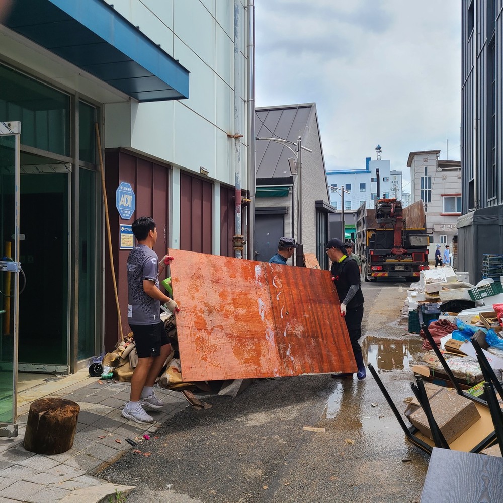 전국노점상당진연합회, 전통시장 수해 복구 지원 나서