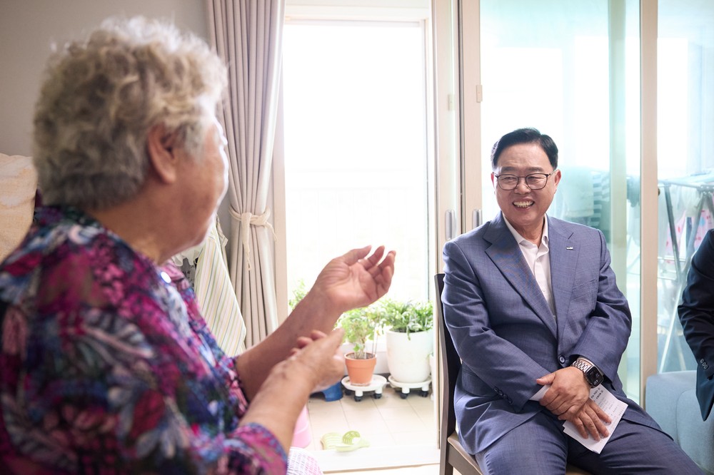 강수현 양주시장, 폭염 취약계층 직접 찾아 ‘건강한 여름나기’ 냉방용품 전달