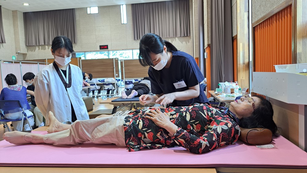 부여군노인종합복지관 ‘원광대학교 한의과학대학 학생회 의료봉사’