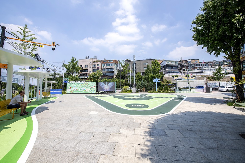용산구, 도심 속 휴식공간으로 녹사평광장 재탄생