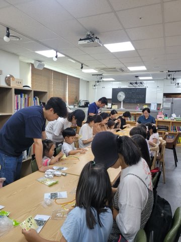 목동마미뜰 작은도서관, 주민과 함께한 책갈피 만들기