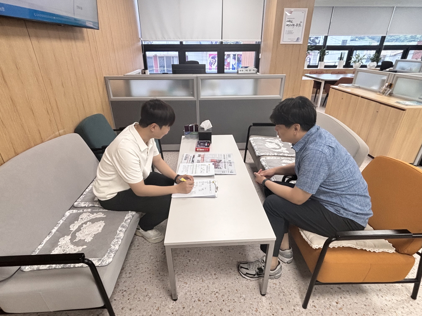 고흥군, 외국인 계절근로자 대상 폭염 대응 현장 점검 실시
현장 중심 안전 점검으로 외국인 계절근로자 온열질환 예방 강화