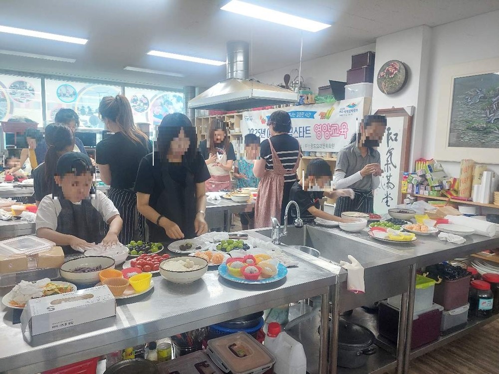 여수시 드림스타트, 전통 간식 만들기 체험 통해 아동 영양교육 실시