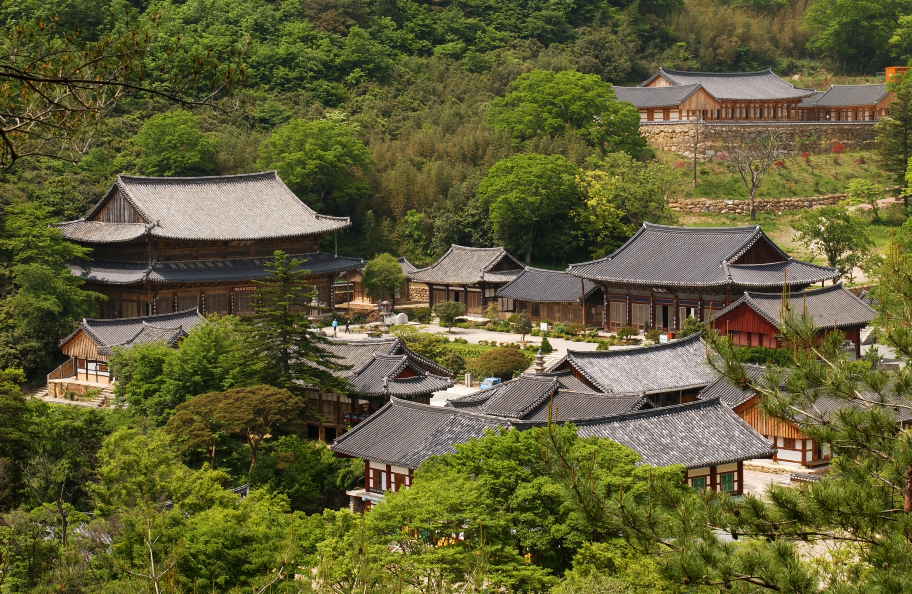구례군 문화관광해설사, 화엄사 스님들에게 대중공양 올려