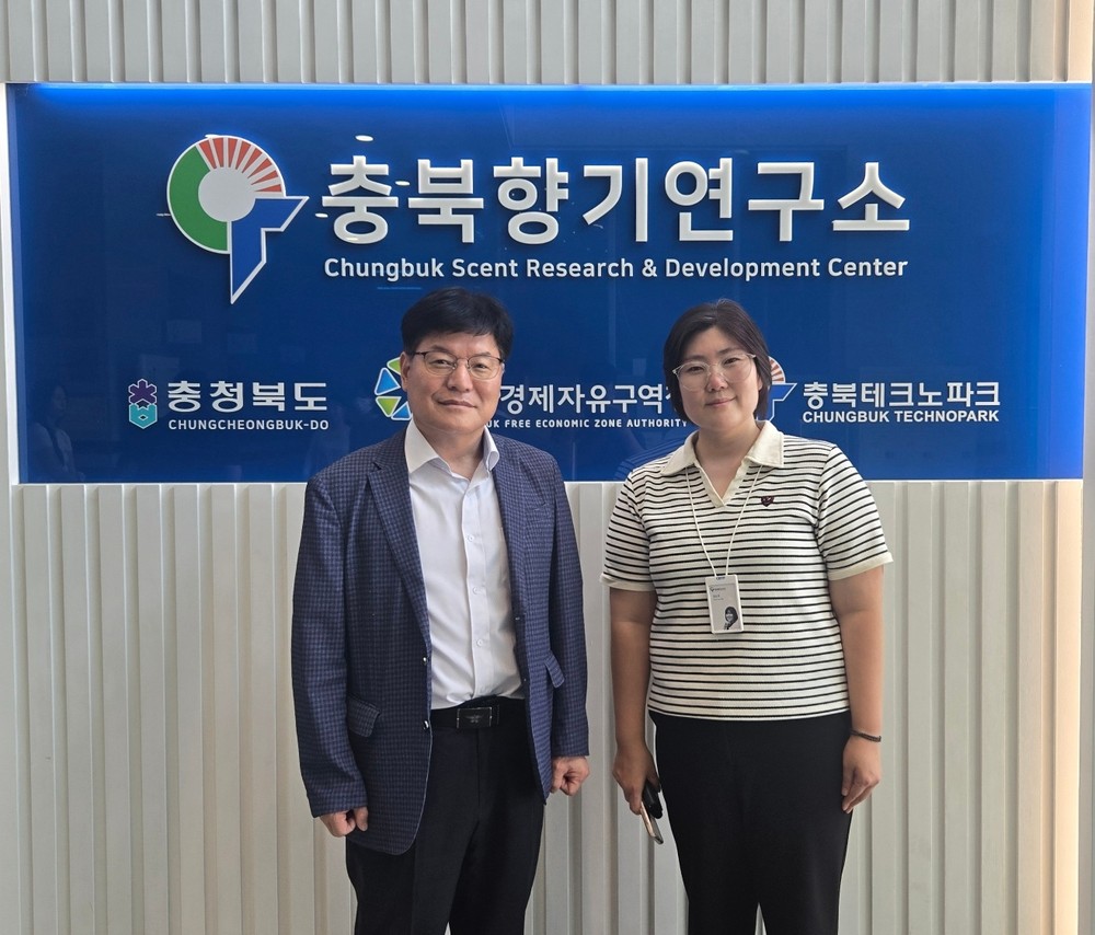 ‘향기로 충북 알린다’ 최복수 청장, 향기연구소 운영 점검
