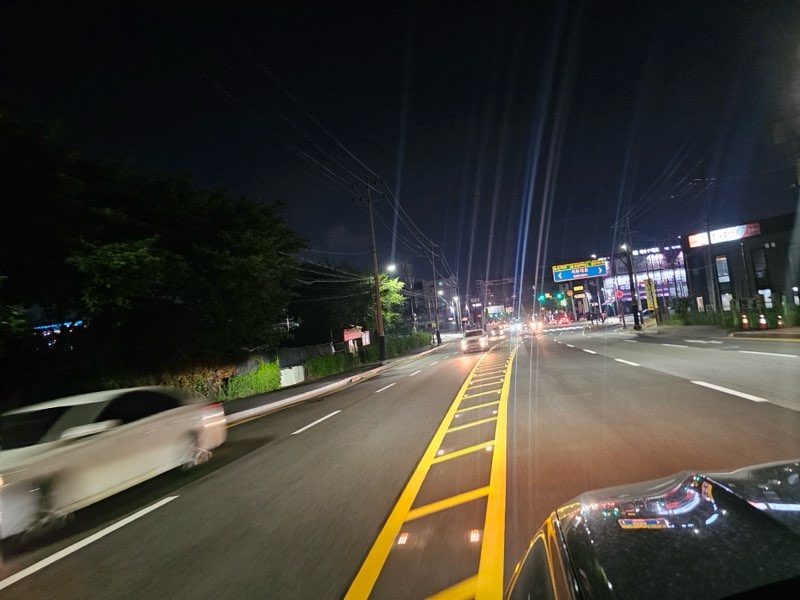 천안시, 야간 차선 시인성 확보 위해 태양광 LED 도로표지병 설치