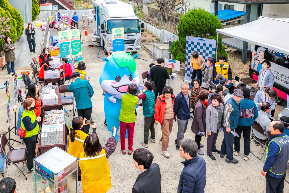 경남도, 함께찾아가는 통합돌봄버스 하반기 본격 출발