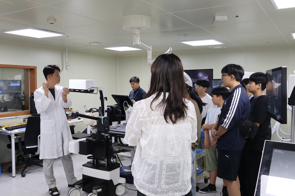 용인특례시, 고영테크놀러지와 중학생 대상 기업 탐방 진로교육 진행