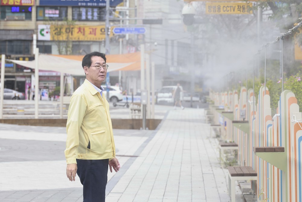 정명근 화성특례시장, 폭염 대응 강화…쿨링포그·스마트쉘터 현장 점검