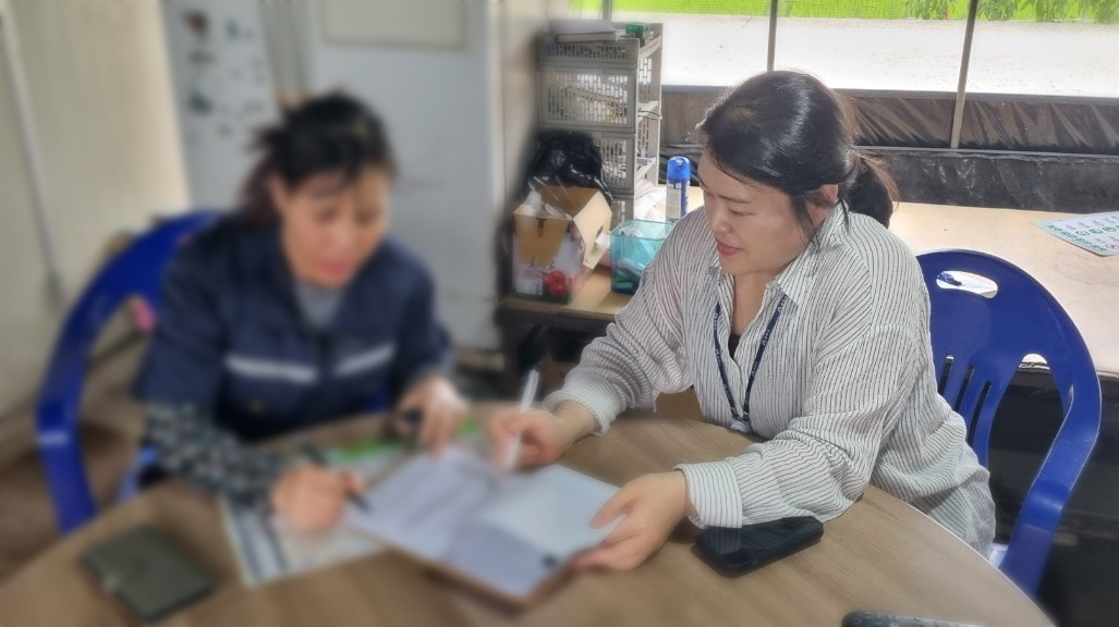 공주시 계룡면, 다문화가정에 ‘민생회복 소비쿠폰’ 직접 전달