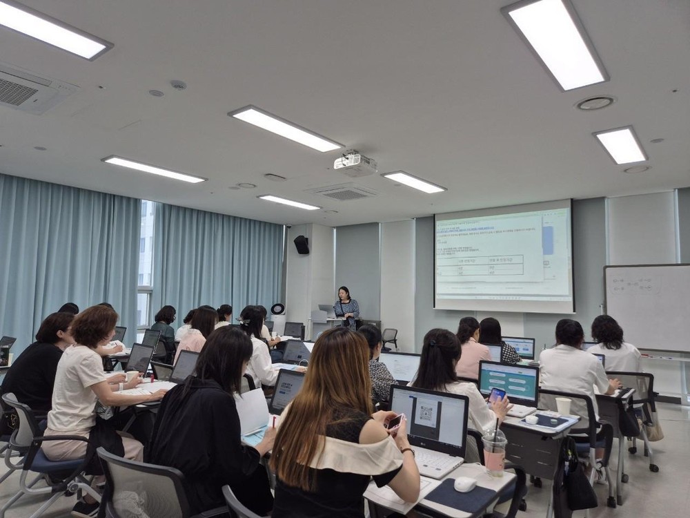 전문지식과 실무능력 장착하고 도움의 손길 필요한 곳으로!