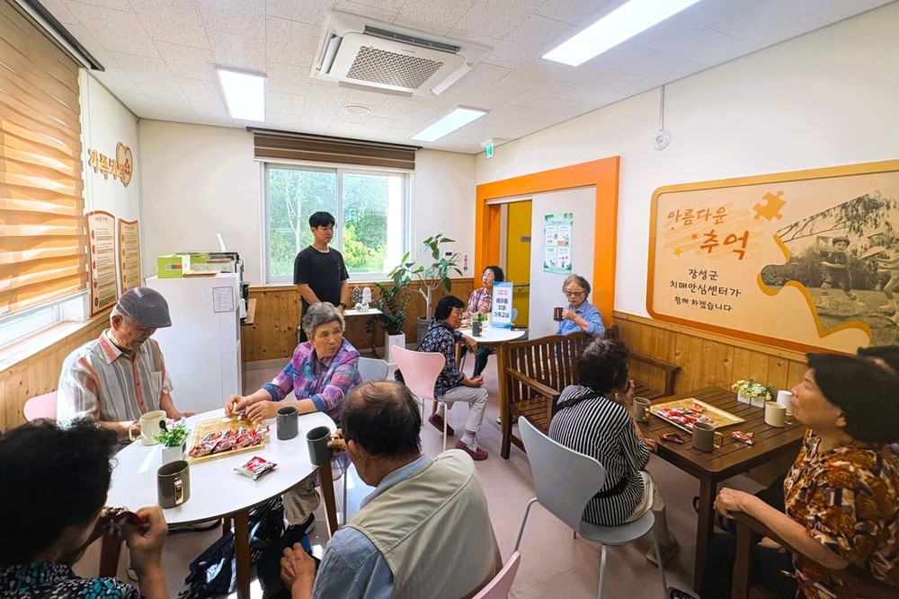 장성군, 치매안심센터 가족카페서 치매인식개선 프로그램 및 예방 교육 실시