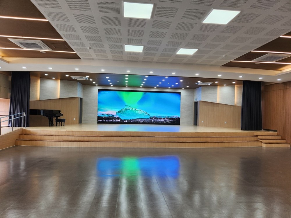 LED 전광판, 음향·조명 시스템 등 시설 전면 개선