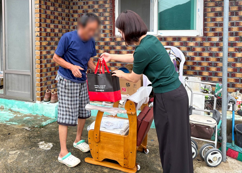 창녕군 영산면, 복지사각지대 위기가구 맞춤형 물품 지원 나서