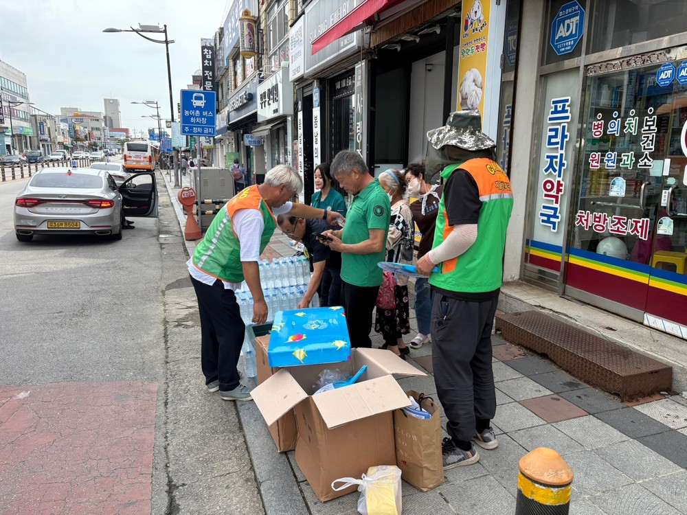 부안군-자율방재단, 폭염 대응 캠페인 전개