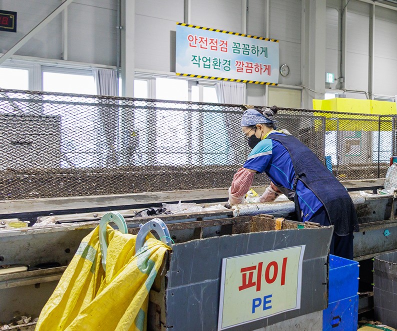 강서구, 재활용선별장 전문업체 위탁 후 '일석이조' 효과