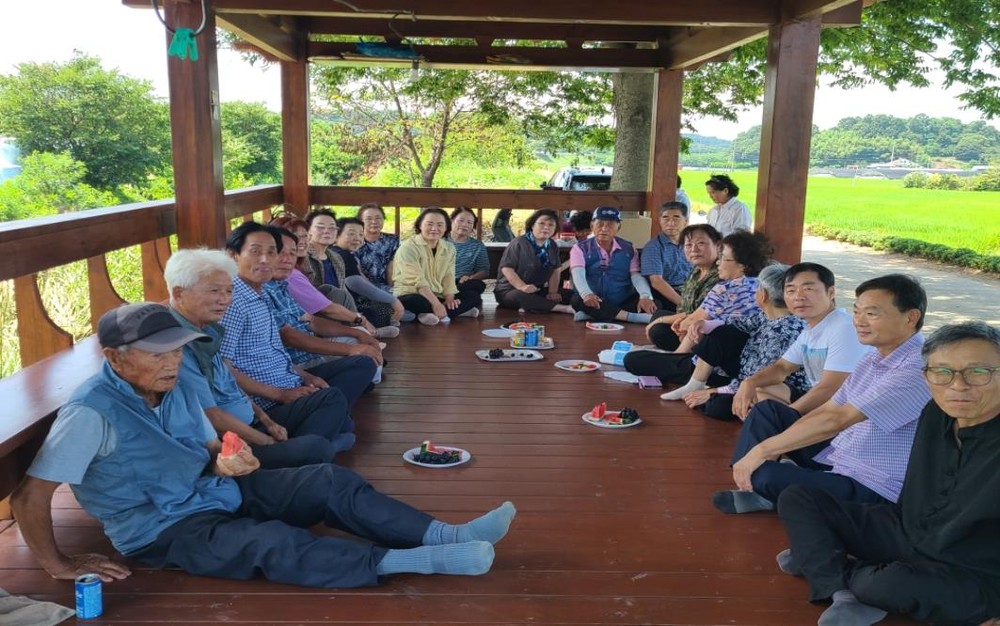 구항면장, 주말까지 이어진 현장행정 눈길