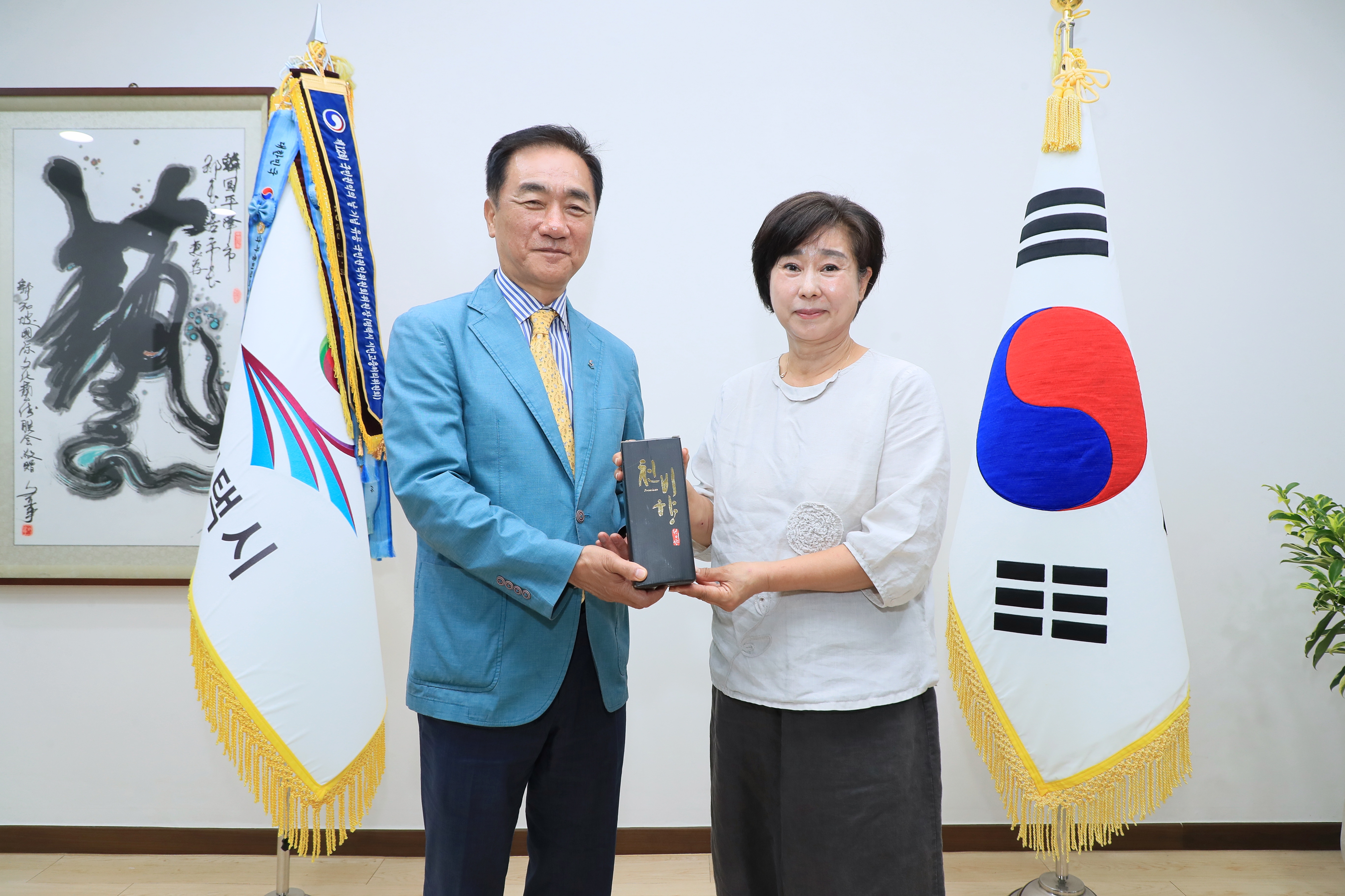 평택시, 좋은술 대표와 만나 ‘천비향 약주’ 대통령상 축하