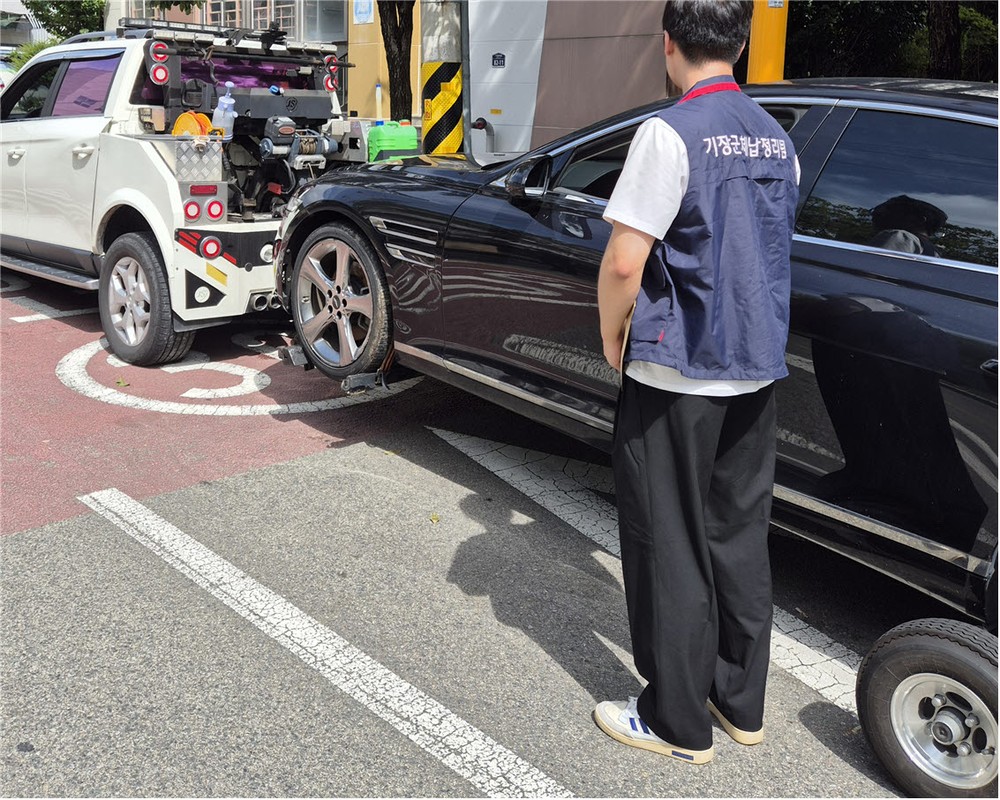 기장군 38세금징수TF팀, 지방세 체납 ‘압류 자동차 인도명령’ 실시…강력한 징수활동 전개